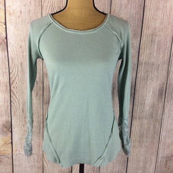 BKE Tops - BKE Waffle Knit Long Sleeve Lace Detail Top Sz S